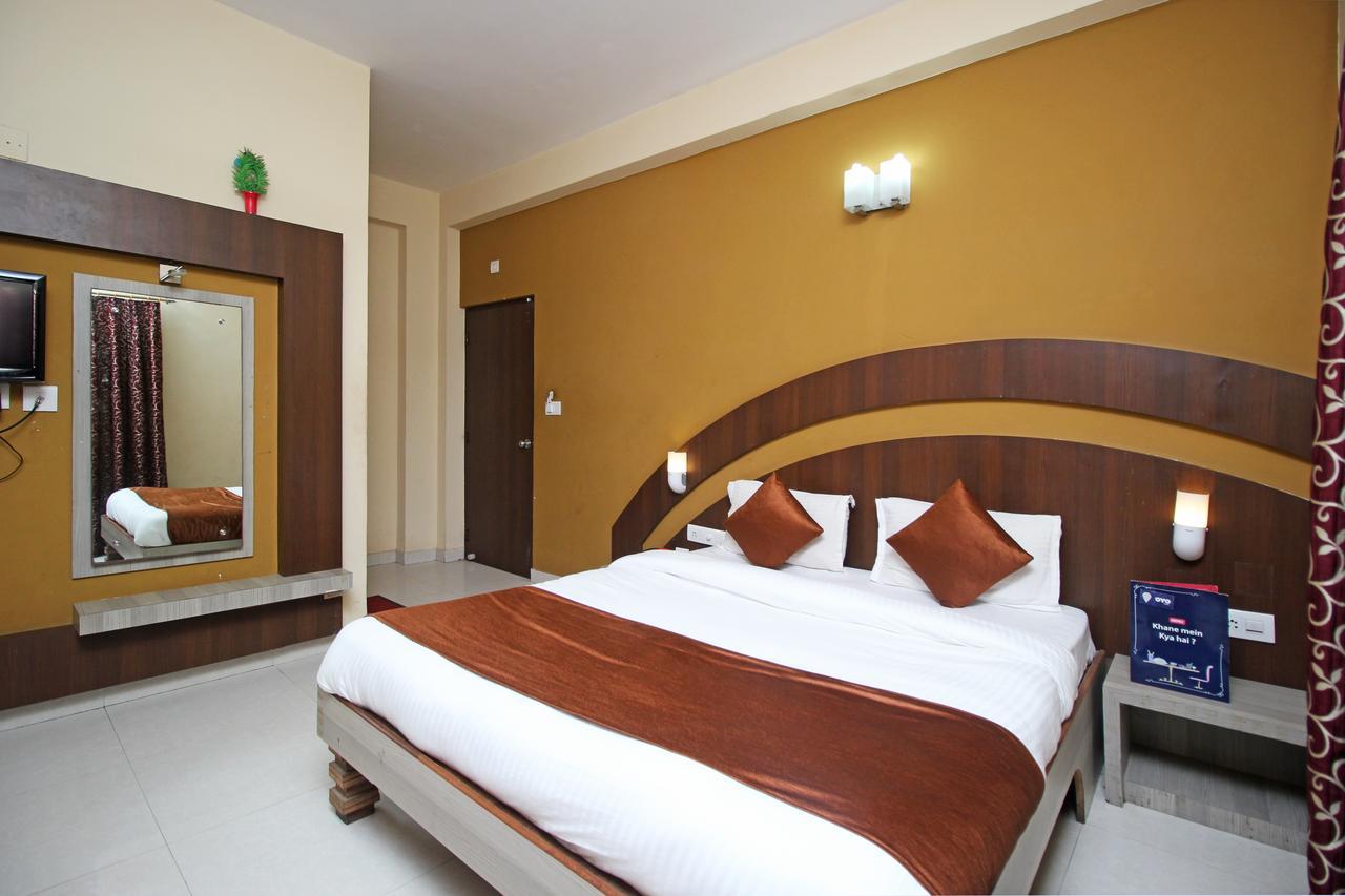 Oyo 7680 Park Lagoon Hotel Puri Exterior photo